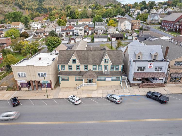 218 Delaware Ave Palmerton office mixed use building for sale