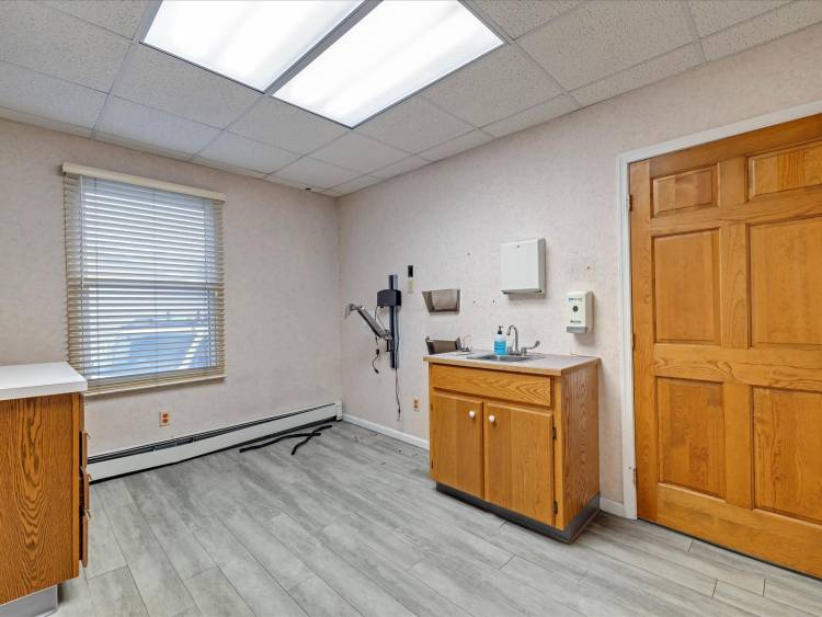 218 Delaware Ave Palmerton medical office space for lease rent