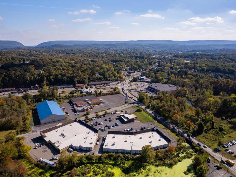 213 Skyline Drive Eagle Valley Mall East Stroudsburg retail space for lease rent