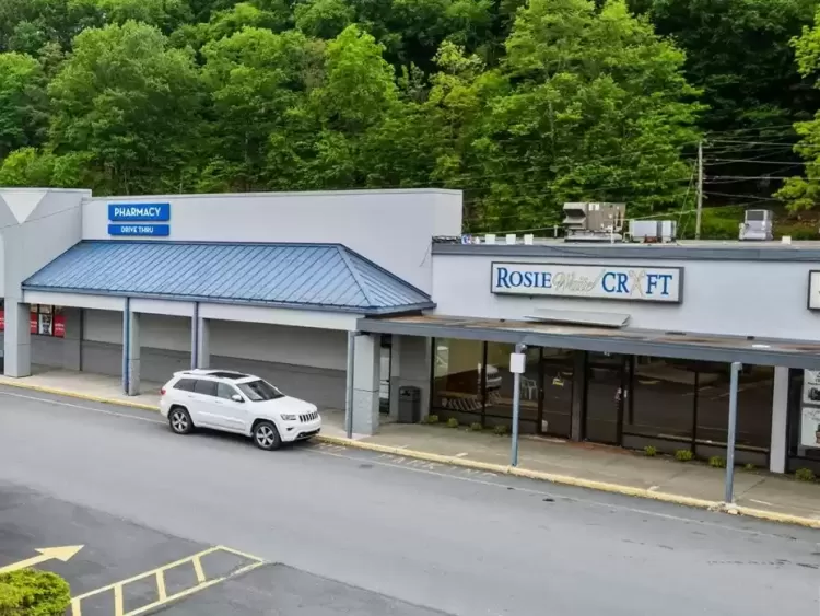 42 Kings Village, Minersville, Branch Township Schuykill County, Pennsylvania 17954, Lease Space,For Lease,42 Kings Village,0,1238